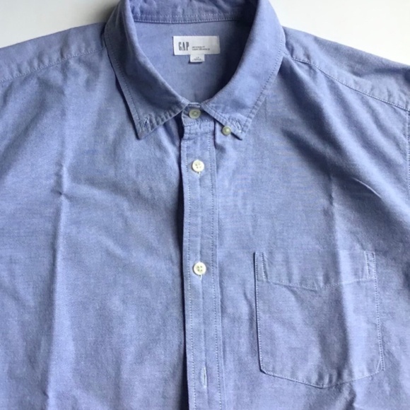 GAP Oxford light blue 100 % cotton button front shirt Sz L - Picture 3 of 10